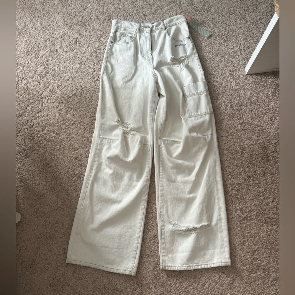 Off White- NWT High Oversized White Ripped Tomboy Jeans - Picture 4 of 7